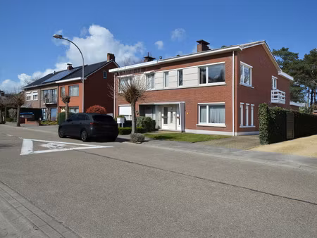 appartement te huur in brasschaat met 2 slaapkamers