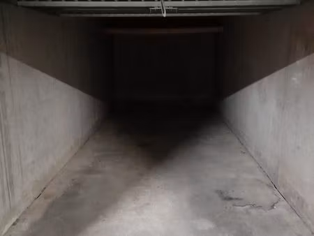 garage parking à louer cran-gevrier