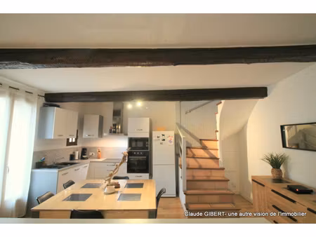 appartement/ maison t3 au centre-ville de loupian