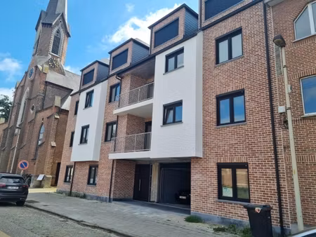 appartement te huur in koningshooikt met 2 slaapkamers