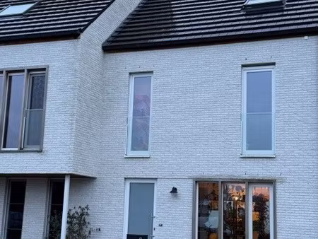 huis te huur in stekene met 4 slaapkamers
