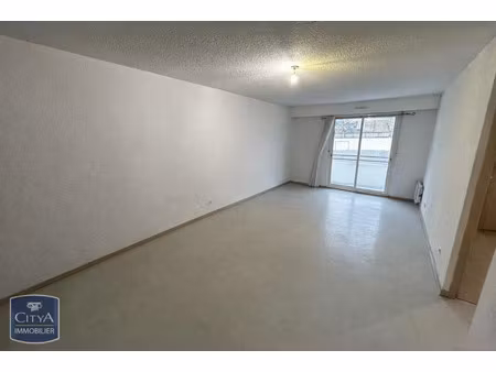 appartement à louer 2 pièces 41 m² - cholet (49) - 590€