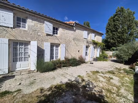 achat maison 5 pièces 132m² surgeres 17700