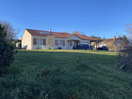 vente maison 5 pièces 106 m² à châteauneuf-la-forêt (87130)  180 000 €