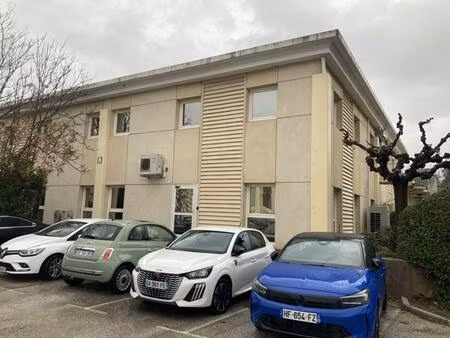 location bureau brignoles 83170