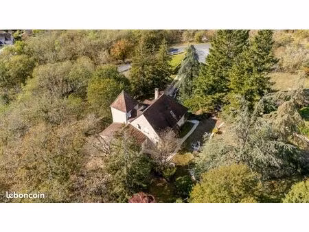 propriété 11 pièces 205 m²