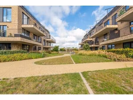 instap klaar drie slaapkamer appartement.