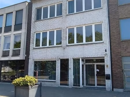 handelspand met werkplaats & duplex appt