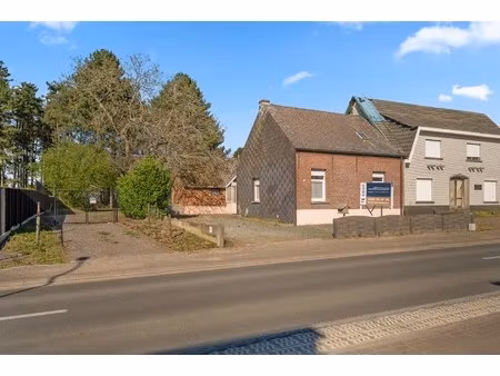 te renoveren pand met magazijnen te beerzel