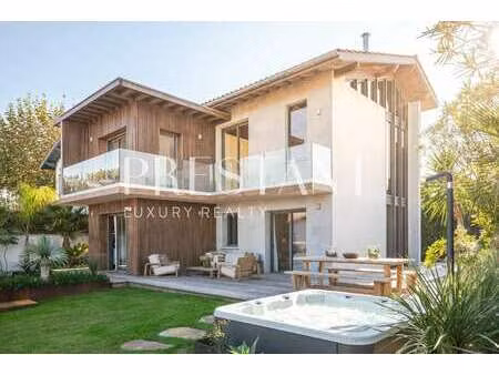 maison de luxe avec vue sur mer à vendre à saint-jean-de-luz : 1 789 000 € | 140m²