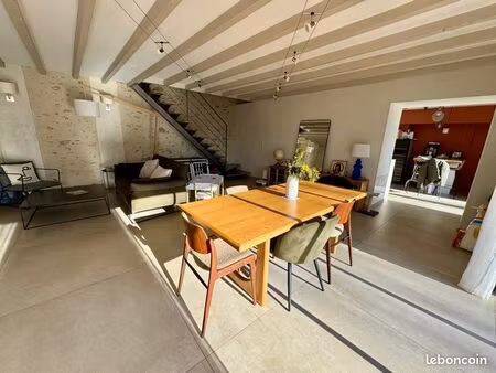 longère de charme baignée de lumière – 180 m²