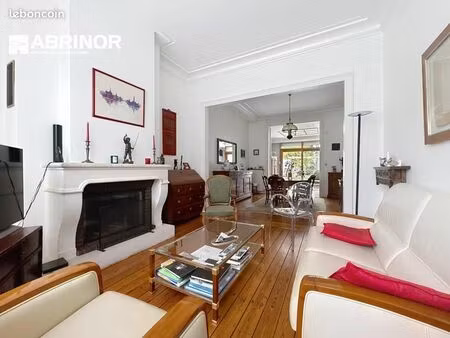 maison 6 pièces 140 m²