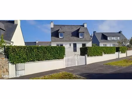 maison individuelle très lumineuse-grand sous sol-garage