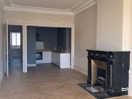 appartement 2 pièces 64 m²