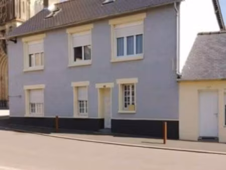 location maison de ville