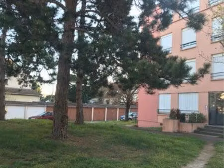 t2 meublé-proche gare des mureaux