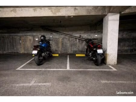 place de parking moto sécurisée – bagnolet