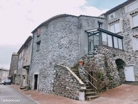 loue maison meublee village