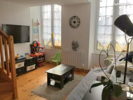 charmant f3 duplex + 2 places de stationnement