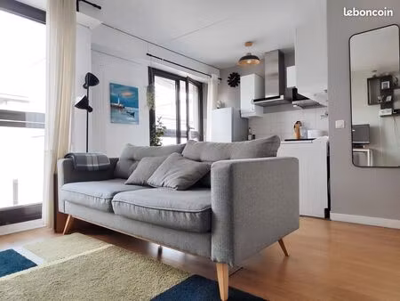 grand studio en hypercentre de suresnes