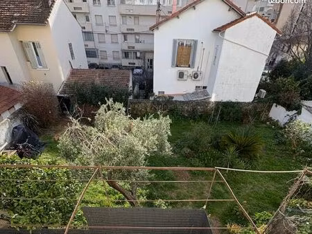 appartement 2 pièces 53 m² proche du parc pré sandin  toulon  au calme  dans une ancienne 