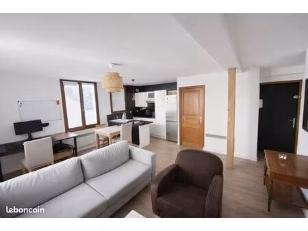 t2 meublé rue du contrat social