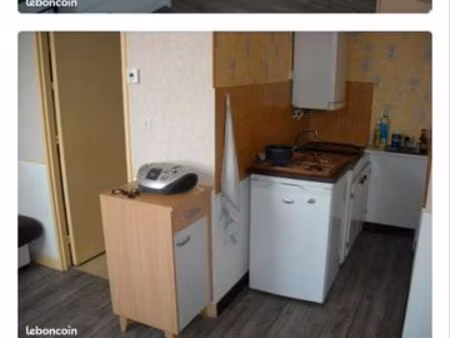 studio propre et lumineux