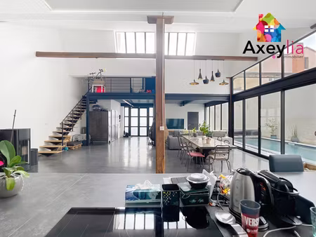 a vendre - roanne - loft hors copropriété de 240m2 avec 4 chambres  cour  piscine  terrass