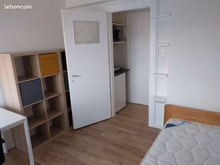 strasbourg – orangerie : chambre d’étudiant