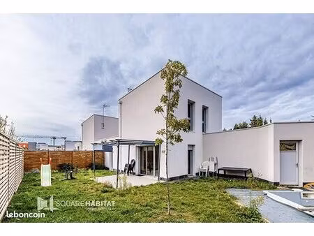 maison 4 pièces 79 m²