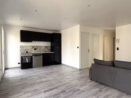 location appartement 3 pièces 61m² istres 13800