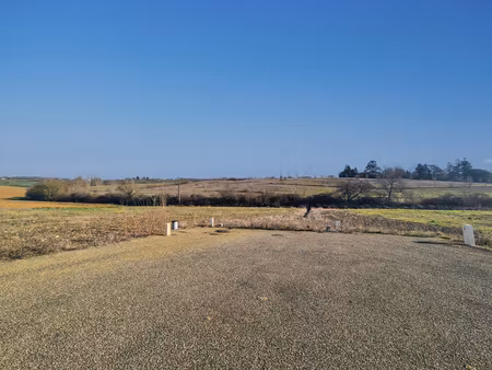 terrain constructible viabilisé de 1536m2 - auch proche