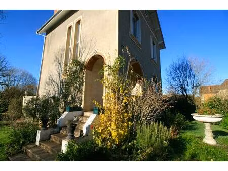 maison de ville des années 1930 & jardin avec dépendances