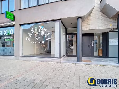 commercieel pand op topligging in de bergstraat  heist-op-den-berg