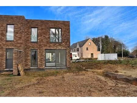 zeer energiezuinige nieuwbouwwoning met 3 slpk in heusden-zolder