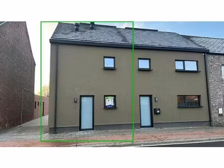 nieuwbouwwoning met 2 slaapkamers en terras.