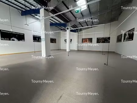 local commercial a louer