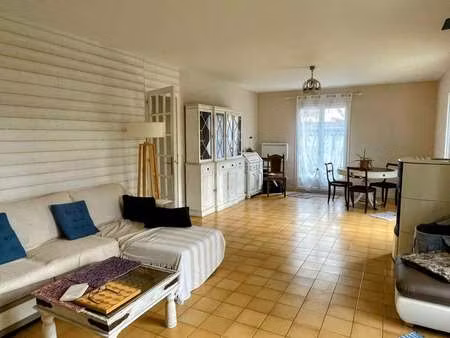 vente maison à surgères (17700) : à vendre / 112m² surgères