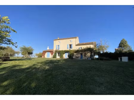 vente maison 8 pièces 162 m² à puycalvel (81440)  295 000 €