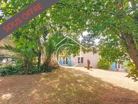 gensac : ravissante longère 112 m² avec belle dépendance et grand garage sur jardin arboré