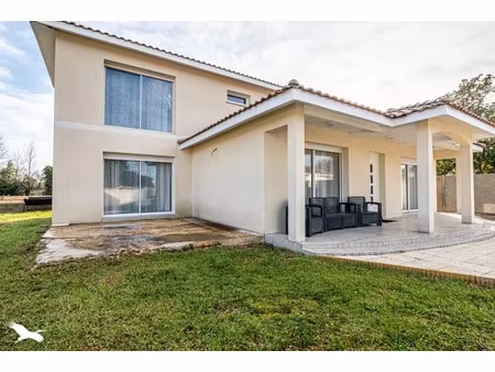 vente maison 4 pièces 141 m² à carbon-blanc (33560)  369 600 €