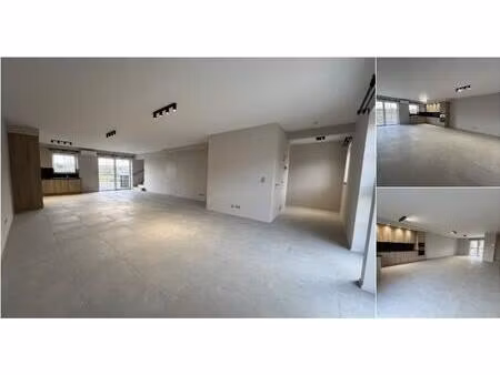 triplex à louer à clos vicomtesse de baré 6 suarlée (vbd75110)