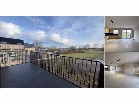 triplex à louer à clos vicomtesse de baré 6 suarlée (vbd75111)