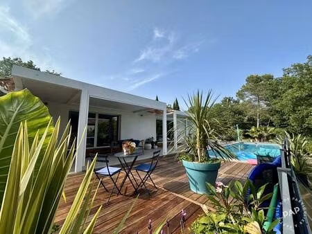 saint-paul-en-forêt (83440)