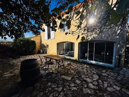 maison mitoyenne composée de 2 appartements