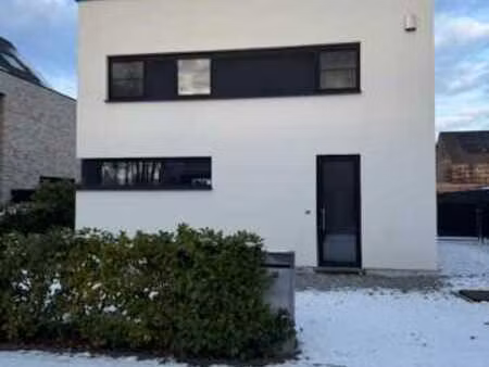 huis te koop in beringen met 3 slaapkamers