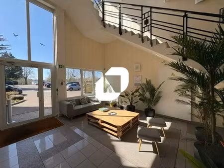 location bureau feucherolles 78810