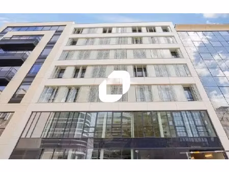 a louer  bureaux renoves proche metro