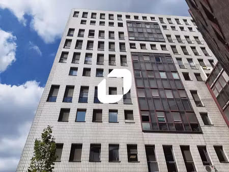 a louer  gare rer et sncf de st quentin