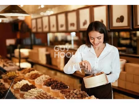 magasin de chocolats sous enseigne